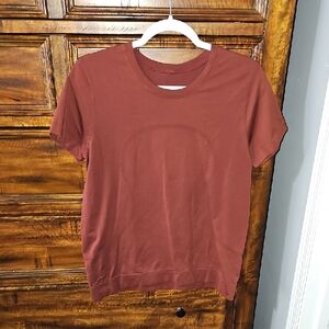 Lululemon RockWood Swiftly Tech. 19" P2P, Sz 8 Relaxed Fit!